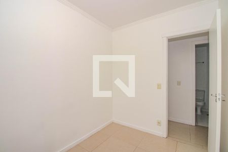 Quarto 1 de apartamento para alugar com 3 quartos, 65m² em Vila Ipiranga, Porto Alegre