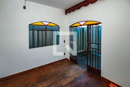 Sala de casa para alugar com 4 quartos, 200m² em Etelvina Carneiro, Belo Horizonte