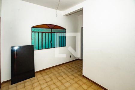 Sala de casa para alugar com 4 quartos, 200m² em Etelvina Carneiro, Belo Horizonte