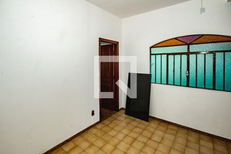 Sala de casa para alugar com 4 quartos, 200m² em Etelvina Carneiro, Belo Horizonte