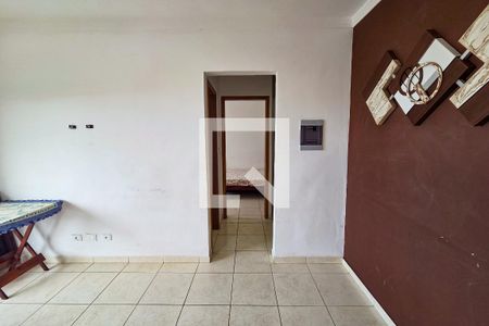 Sala de apartamento para alugar com 1 quarto, 45m² em Nova Mirim, Praia Grande