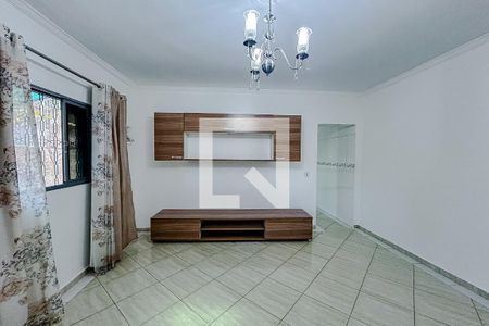 Casa para alugar com 3 quartos, 308m² em Vila Sao Geraldo, São Paulo