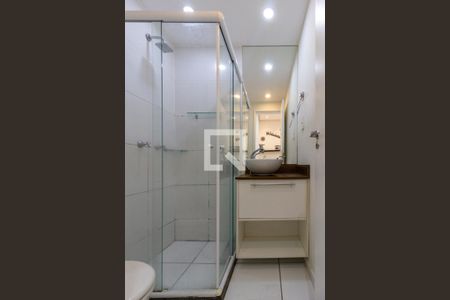 Banheiro social de apartamento para alugar com 3 quartos, 64m² em Macedo, Guarulhos