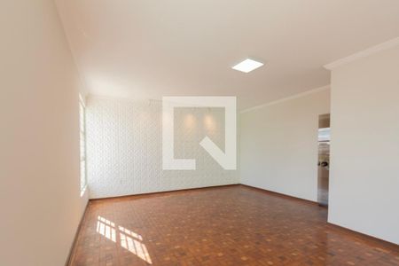 Casa para alugar com 5 quartos, 245m² em Jardim Santa Rosália, Sorocaba