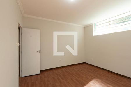 Casa para alugar com 5 quartos, 245m² em Jardim Santa Rosália, Sorocaba