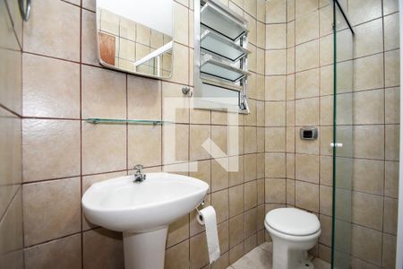 banheiro de apartamento para alugar com 1 quarto, 40m² em Pinheiros, São Paulo