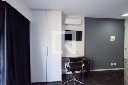 Sala/Quarto de kitnet/studio à venda com 1 quarto, 23m² em São Luiz, Belo Horizonte