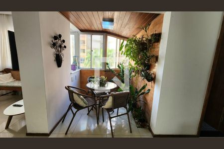 Sala  de apartamento para alugar com 2 quartos, 75m² em Pituba, Salvador