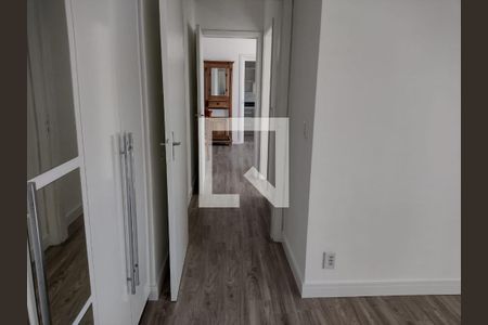 Corredor de apartamento para alugar com 2 quartos, 75m² em Cristal, Porto Alegre