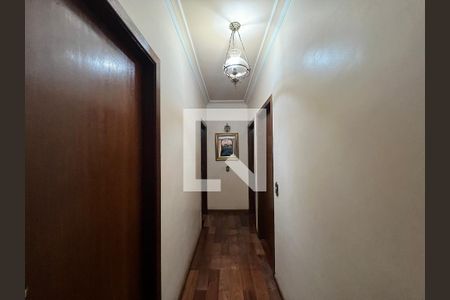 Corredor de casa para alugar com 7 quartos, 514m² em Castelo, Belo Horizonte