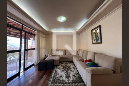 Sala 1 de casa para alugar com 7 quartos, 514m² em Castelo, Belo Horizonte