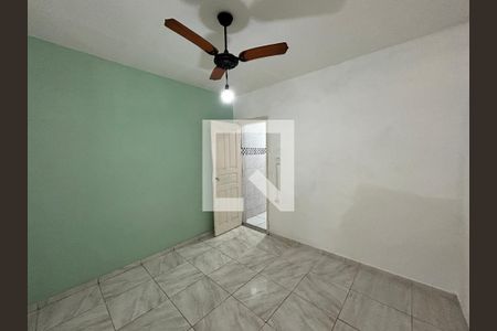 Quarto 1 de casa para alugar com 2 quartos, 80m² em Guadalupe, Rio de Janeiro