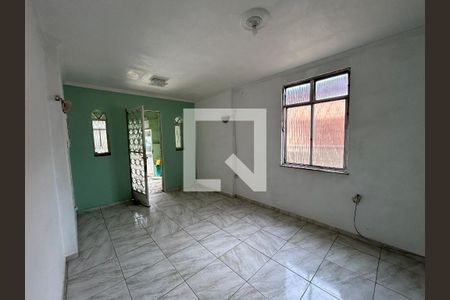 Sala de casa para alugar com 2 quartos, 80m² em Guadalupe, Rio de Janeiro