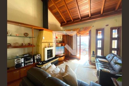 Casa à venda com 3 quartos, 213m² em Scharlau, São Leopoldo