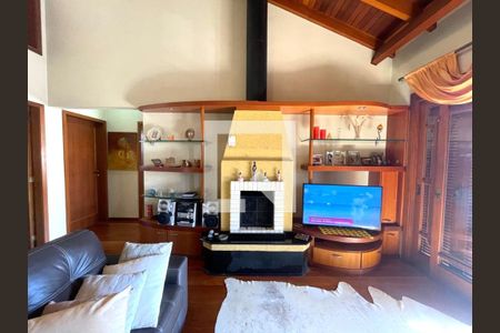 Casa à venda com 3 quartos, 213m² em Scharlau, São Leopoldo