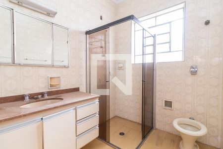Banheiro 1 de casa à venda com 4 quartos, 325m² em Vila Ré, São Paulo