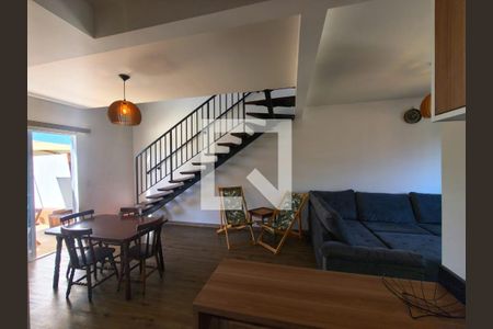 Sala de casa de condomínio para alugar com 2 quartos, 84m² em Balneário Tropical, Paulínia