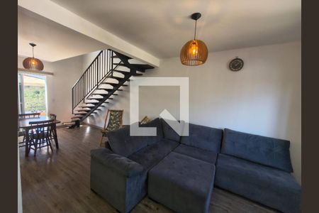 Sala de casa de condomínio para alugar com 2 quartos, 84m² em Balneário Tropical, Paulínia