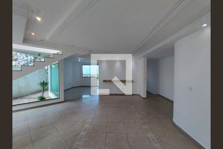 Sala  de casa de condomínio para alugar com 3 quartos, 350m² em Bairro dos Casa, São Bernardo do Campo