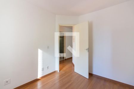 Quarto 1 de apartamento para alugar com 2 quartos, 52m² em São Pedro, Osasco