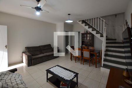 SALA de casa à venda com 3 quartos, 220m² em Jardim das Vertentes, São Paulo