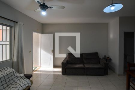 SALA de casa à venda com 3 quartos, 220m² em Jardim das Vertentes, São Paulo