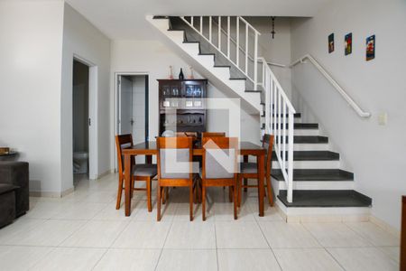 SALA de casa à venda com 3 quartos, 220m² em Jardim das Vertentes, São Paulo