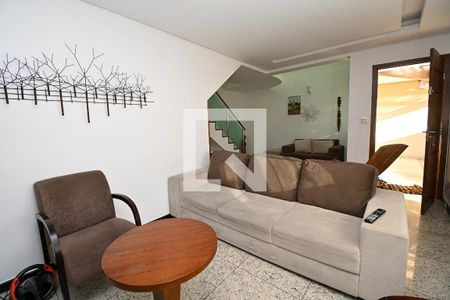 Sala de casa para alugar com 3 quartos, 361m² em São Goncalo, Contagem