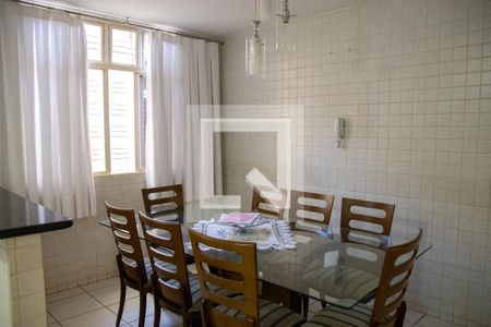 Casa à venda com 4 quartos, 240m² em Jardim Novo Mundo, Goiânia