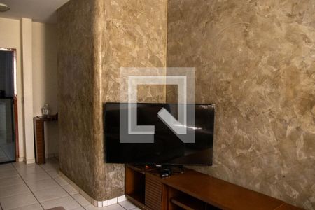 Casa à venda com 4 quartos, 240m² em Jardim Novo Mundo, Goiânia