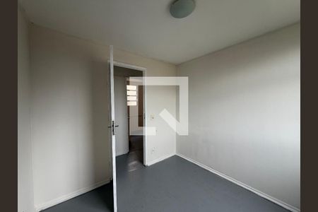 Quarto 1 de apartamento para alugar com 2 quartos, 48m² em Taquara, Rio de Janeiro