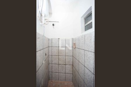 Banheiro de kitnet/studio para alugar com 1 quarto, 30m² em Cidade Júlia, São Paulo