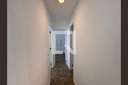 Corredor de apartamento para alugar com 2 quartos, 74m² em Barra da Tijuca, Rio de Janeiro