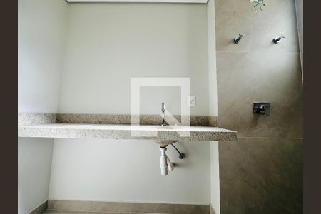 Banheiro da Suíte 1 de apartamento à venda com 2 quartos, 60m² em Anchieta, Belo Horizonte