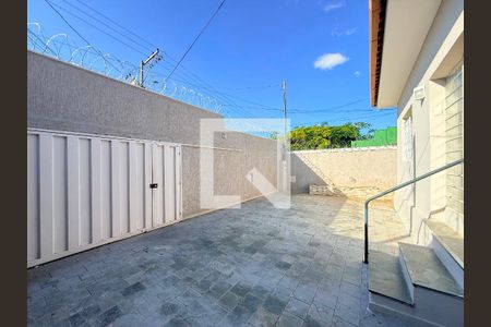 Casa à venda com 3 quartos, 300m² em Renascença, Belo Horizonte