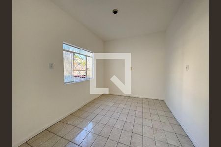 Sala de casa para alugar com 2 quartos, 161m² em Jardim Bandeirantes, Contagem