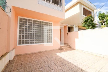 Garagem de casa à venda com 3 quartos, 180m² em Granja Julieta, São Paulo