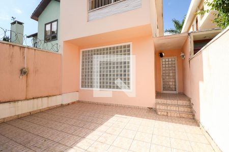 Garagem de casa à venda com 3 quartos, 180m² em Granja Julieta, São Paulo