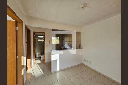 Sala de apartamento para alugar com 2 quartos, 34m² em Engenho Pequeno, Nova Iguaçu