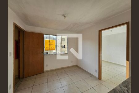 Sala de apartamento para alugar com 2 quartos, 34m² em Engenho Pequeno, Nova Iguaçu