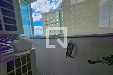 Apartamento para alugar com 2 quartos, 58m² em Jardim dos Passaros, Guarujá