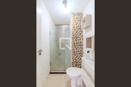 Banheiro da Suíte de apartamento para alugar com 2 quartos, 56m² em Partenon, Porto Alegre