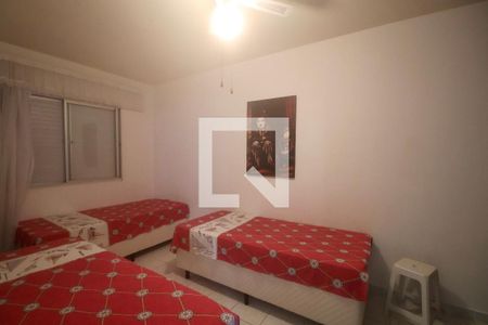 Quarto de apartamento para alugar com 2 quartos, 75m² em Jardim Las Palmas, Guarujá