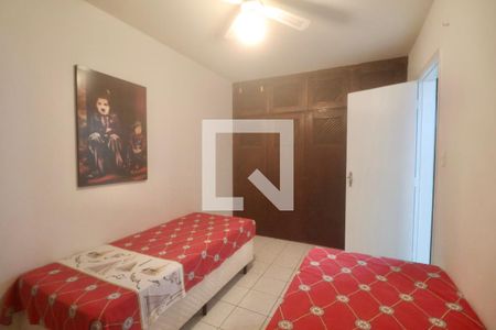Quarto de apartamento para alugar com 2 quartos, 75m² em Jardim Las Palmas, Guarujá