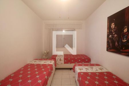 Quarto de apartamento para alugar com 2 quartos, 75m² em Jardim Las Palmas, Guarujá