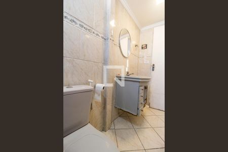 Banheiro de apartamento para alugar com 2 quartos, 50m² em Conj. Hab. Pres. Castelo Branco, Carapicuíba