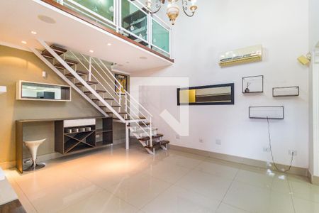 Sala de casa à venda com 3 quartos, 210m² em Água Rasa, São Paulo