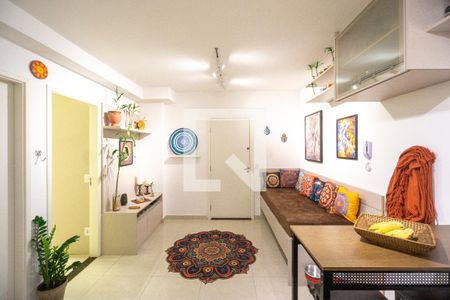 Sala e cozinha de apartamento à venda com 2 quartos, 38m² em Chácara Califórnia, São Paulo
