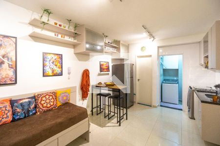 Sala e cozinha de apartamento à venda com 2 quartos, 38m² em Chácara Califórnia, São Paulo