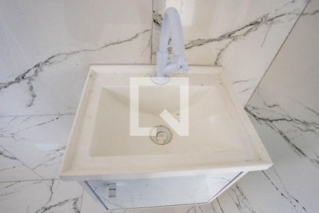 Studio - banheiro  de casa para alugar com 1 quarto, 40m² em Jardim Miriam, São Paulo